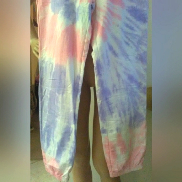BNWT TIE DYED JOGGERS BY HE AND THREAD SZ .LG PINK, PURPLE , WHITE  DRAWSTRING - Picture 2 of 5